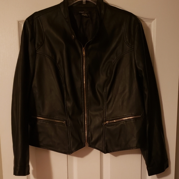 leather like jacket-removing to donate soon - Picture 6 of 11